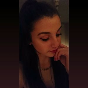 Meet your Posher, Delaney